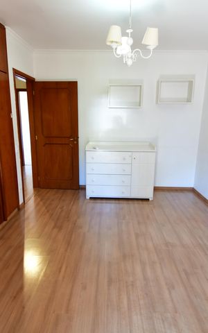 Casa para alugar com 515m², 4 quartos e 8 vagasQuarto 2