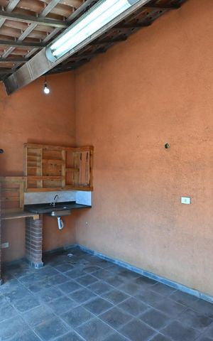 Casa à venda com 125m², 2 quartos e 2 vagasChurrasqueira