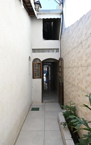Casa à venda com 125m², 2 quartos e 2 vagasCorredor Externo