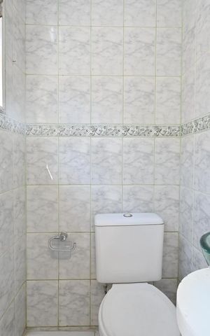 Casa à venda com 125m², 2 quartos e 2 vagasBanheiro de Serviço