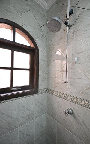 Casa à venda com 125m², 2 quartos e 2 vagasBanheiro