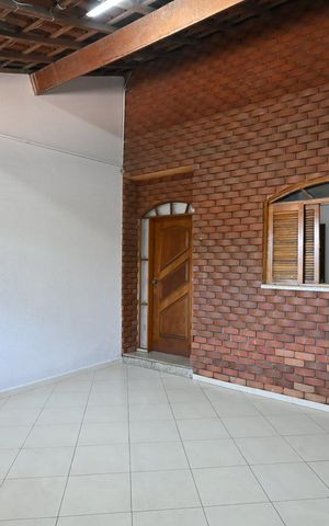 Casa à venda com 125m², 2 quartos e 2 vagasGaragem