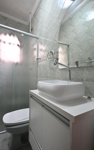 Casa à venda com 125m², 2 quartos e 2 vagasBanheiro
