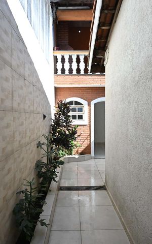 Casa à venda com 125m², 2 quartos e 2 vagasCorredor Externo