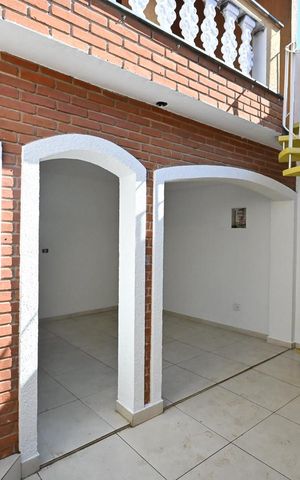 Casa à venda com 125m², 2 quartos e 2 vagasQuintal