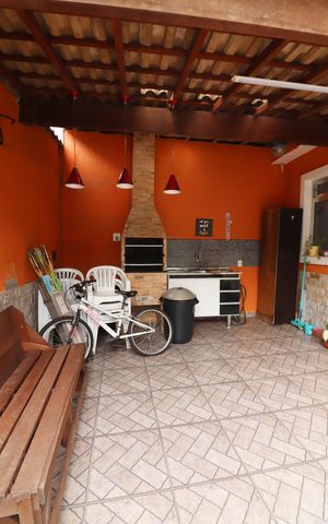 Casa à venda com 180m², 3 quartos e 2 vagasEspaço Gourmet