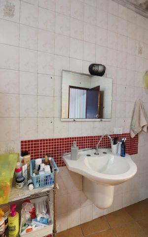 Casa à venda com 180m², 3 quartos e 2 vagasQuarto 1 - Suíte Banheiro 