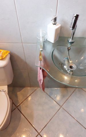 Casa à venda com 180m², 3 quartos e 2 vagasLavabo