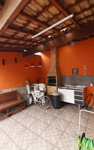 Casa à venda com 180m², 3 quartos e 2 vagasEspaço Gourmet