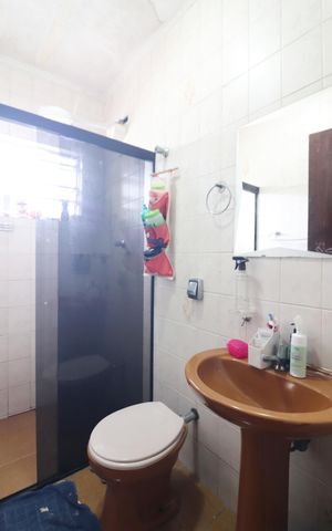 Casa à venda com 180m², 3 quartos e 2 vagasBanheiro Social
