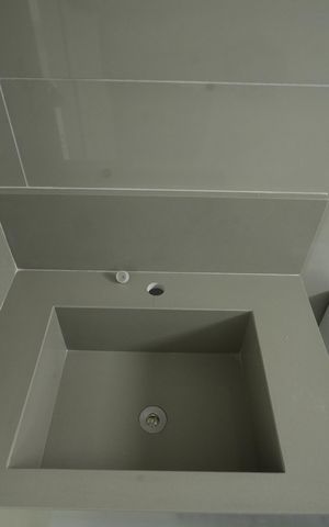 Apartamento à venda com 56m², 1 quarto e 2 vagasBanheiro
