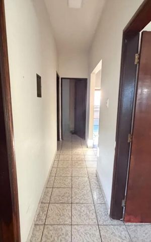 Casa para alugar com 115m², 3 quartos e 2 vagasCorredor