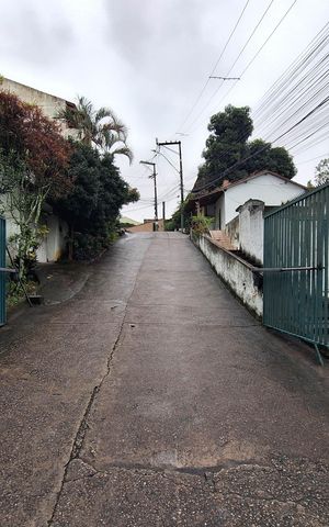 Casa para alugar com 120m², 2 quartos e 2 vagas Casa para alugar com 120m², 2 quartos e 2 vagasFachada