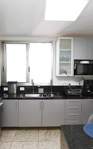 Apartamento para alugar com 183m², 4 quartos e 4 vagasCozinha