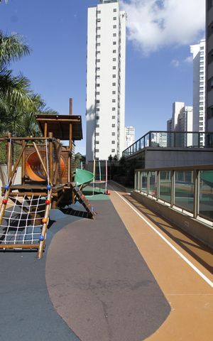 Apartamento para alugar com 183m², 4 quartos e 4 vagasÁrea comum - Playground