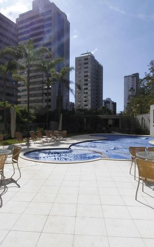 Apartamento para alugar com 183m², 4 quartos e 4 vagasÁrea comum - Piscina