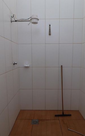 Casa para alugar com 698m², 4 quartos e sem vagaBanheiro social 