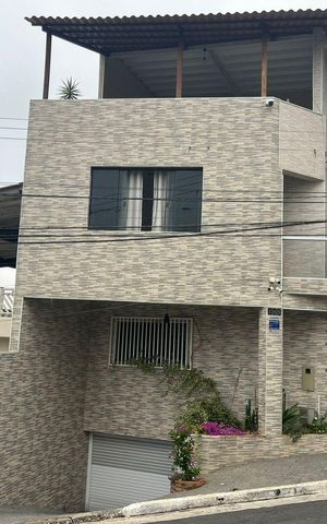 Casa para alugar com 200m², 3 quartos e 3 vagas Casa para alugar com 200m², 3 quartos e 3 vagasFachada