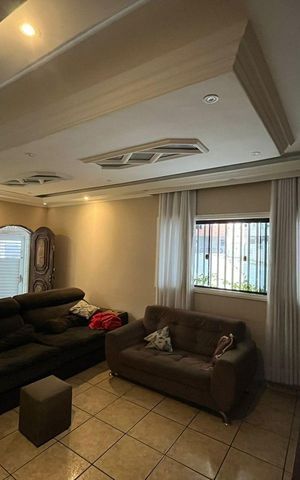 Casa para alugar com 200m², 3 quartos e 3 vagas Casa para alugar com 200m², 3 quartos e 3 vagasSala