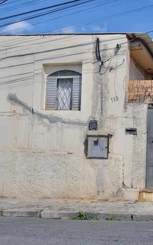 Casa à venda com 75m², 3 quartos e sem vaga Casa à venda com 75m², 3 quartos e sem vagaFachada da Casa