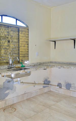 Casa à venda com 75m², 3 quartos e sem vaga Casa à venda com 75m², 3 quartos e sem vagaCozinha