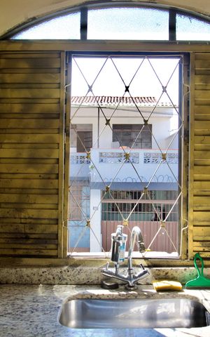 Casa à venda com 75m², 3 quartos e sem vaga Casa à venda com 75m², 3 quartos e sem vagaCozinha