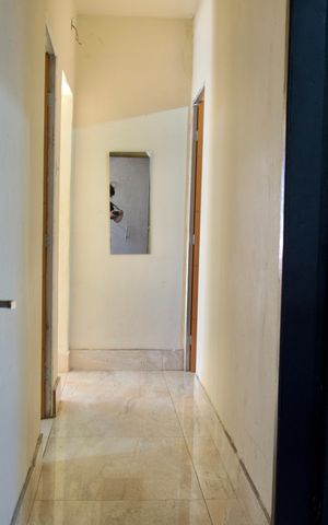 Casa à venda com 75m², 3 quartos e sem vaga Casa à venda com 75m², 3 quartos e sem vagaCorredor