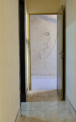 Casa à venda com 75m², 3 quartos e sem vaga Casa à venda com 75m², 3 quartos e sem vagaCorredor
