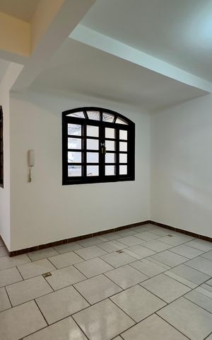 Casa de condomínio à venda com 94m², 3 quartos e 2 vagas Casa de condomínio à venda com 94m², 3 quartos e 2 vagasSala