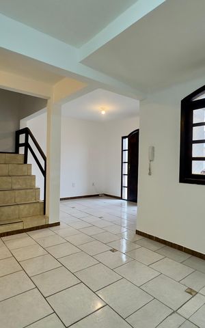 Casa de condomínio à venda com 94m², 3 quartos e 2 vagas Casa de condomínio à venda com 94m², 3 quartos e 2 vagasSala ampla