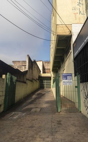 Apartamento para alugar com 60m², 2 quartos e 1 vaga Apartamento para alugar com 60m², 2 quartos e 1 vagaFachada
