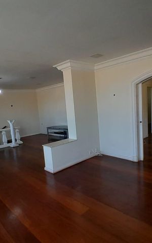Apartamento para alugar com 129m², 3 quartos e sem vaga Apartamento para alugar com 129m², 3 quartos e sem vagaSala
