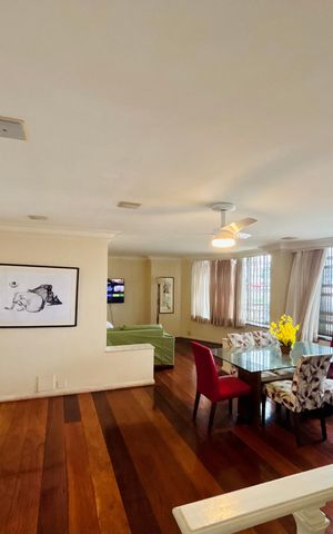 Apartamento para alugar com 129m², 3 quartos e sem vaga Apartamento para alugar com 129m², 3 quartos e sem vagaSala