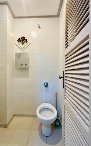 Apartamento para alugar com 129m², 3 quartos e sem vaga Apartamento para alugar com 129m², 3 quartos e sem vagaBanheiro de serviço