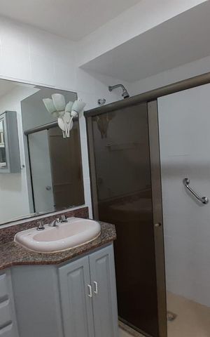 Apartamento para alugar com 129m², 3 quartos e sem vaga Apartamento para alugar com 129m², 3 quartos e sem vagaÁrea de serviço