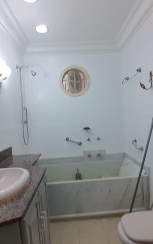 Apartamento para alugar com 129m², 3 quartos e sem vaga Apartamento para alugar com 129m², 3 quartos e sem vagaBanheiro