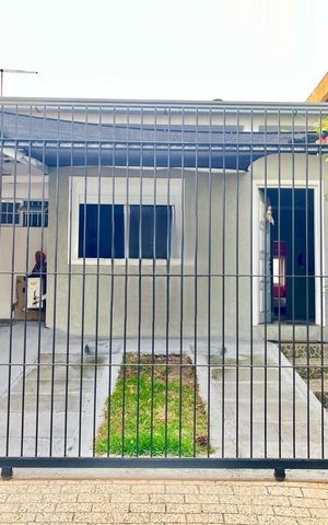 Casa à venda com 110m², 3 quartos e 2 vagas Casa à venda com 110m², 3 quartos e 2 vagasGaragem