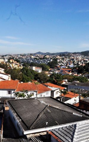 Casa à venda com 120m², 4 quartos e 2 vagas Casa à venda com 120m², 4 quartos e 2 vagasDetalhe - Vista da Varanda