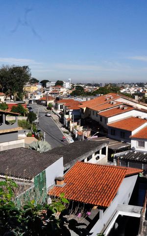 Casa à venda com 120m², 4 quartos e 2 vagas Casa à venda com 120m², 4 quartos e 2 vagasDetalhe - Vista da Varanda