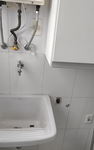 Apartamento à venda com 83m², 3 quartos e 2 vagas Apartamento à venda com 83m², 3 quartos e 2 vagasÁrea de Serviço