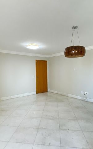 Apartamento à venda com 259m², 4 quartos e 3 vagas Apartamento à venda com 259m², 4 quartos e 3 vagasSala