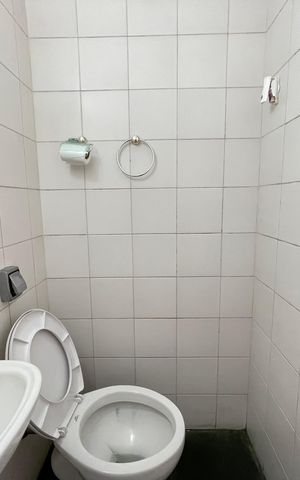 Casa à venda com 100m², 2 quartos e 2 vagasBanheiro 2