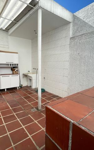Casa à venda com 100m², 2 quartos e 2 vagasQuintal