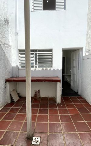 Casa à venda com 100m², 2 quartos e 2 vagasQuintal