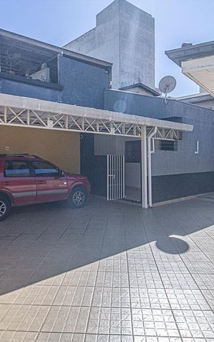 Casa para alugar com 295m², 4 quartos e 4 vagas Casa para alugar com 295m², 4 quartos e 4 vagasgaragem _2