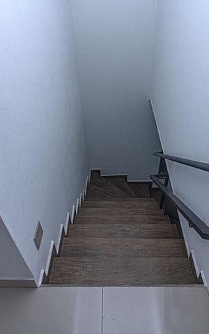 Casa para alugar com 295m², 4 quartos e 4 vagas Casa para alugar com 295m², 4 quartos e 4 vagasacesso para os pisos casa 2_2