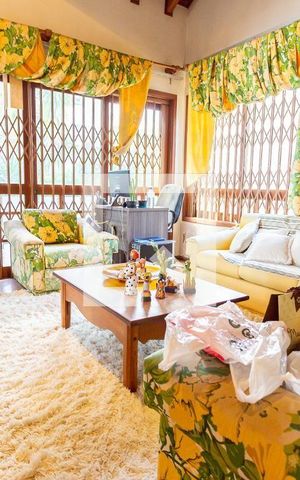 Casa para alugar com 303m², 4 quartos e 4 vagas Casa para alugar com 303m², 4 quartos e 4 vagasSala
