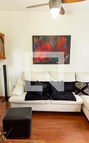 Casa para alugar com 303m², 4 quartos e 4 vagas Casa para alugar com 303m², 4 quartos e 4 vagasSala