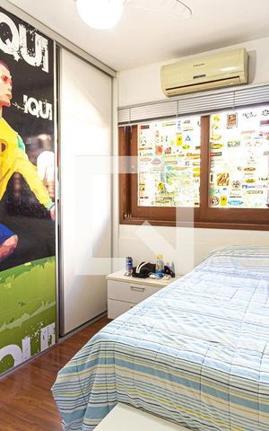 Casa para alugar com 303m², 4 quartos e 4 vagas Casa para alugar com 303m², 4 quartos e 4 vagasQuarto 1