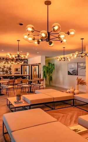 Apartamento à venda com 48m², 2 quartos e 1 vaga Apartamento à venda com 48m², 2 quartos e 1 vagaÁrea comum - Salão de festas